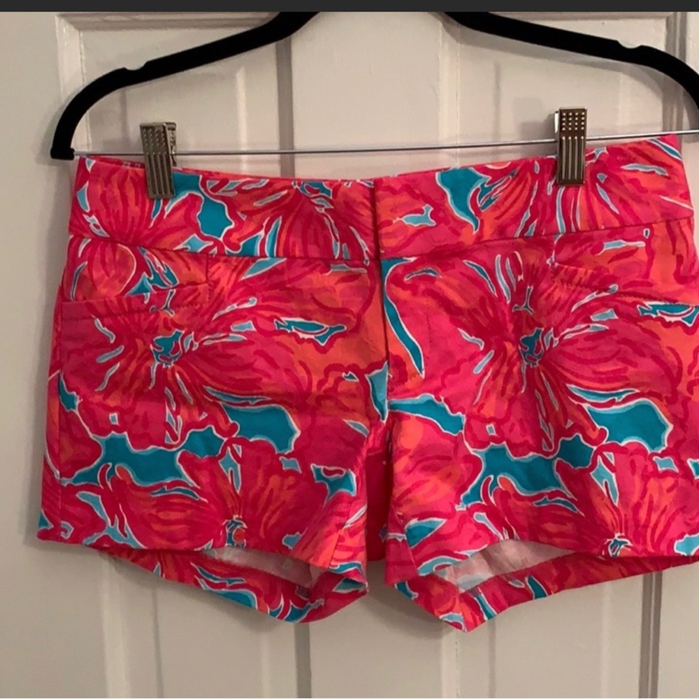 LILLY Pulitzer red teal shorts 🩳